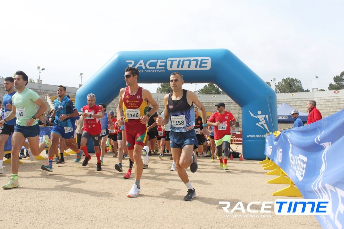 Más de un centenar de corredores participan el II Trail entre Puentes Villa de Arévalo